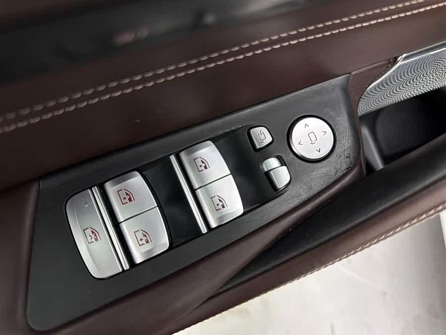 BMW 5 Series 2020 car image #26