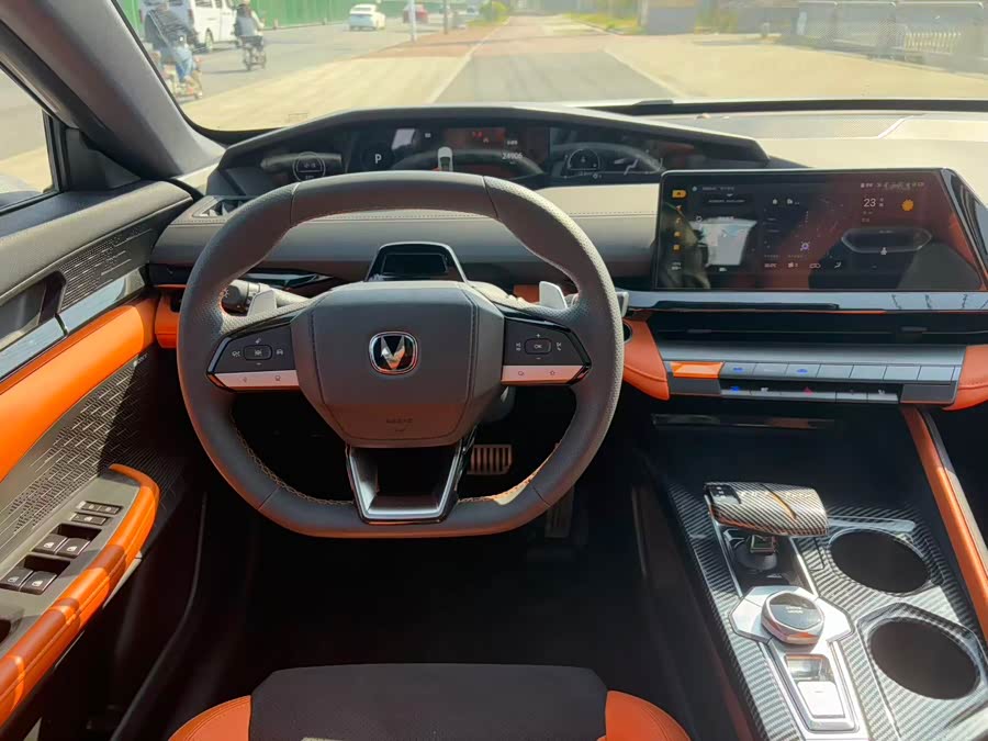 Changan UNI-V 2023 car image #26