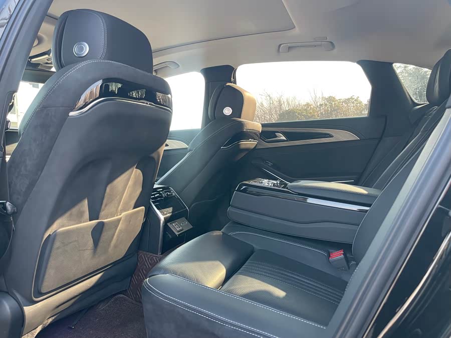 HongQi H9 2021 car image #26