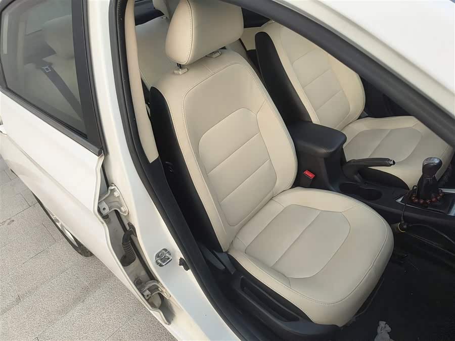 Changan Alsvin V7 2016 image de voiture #26