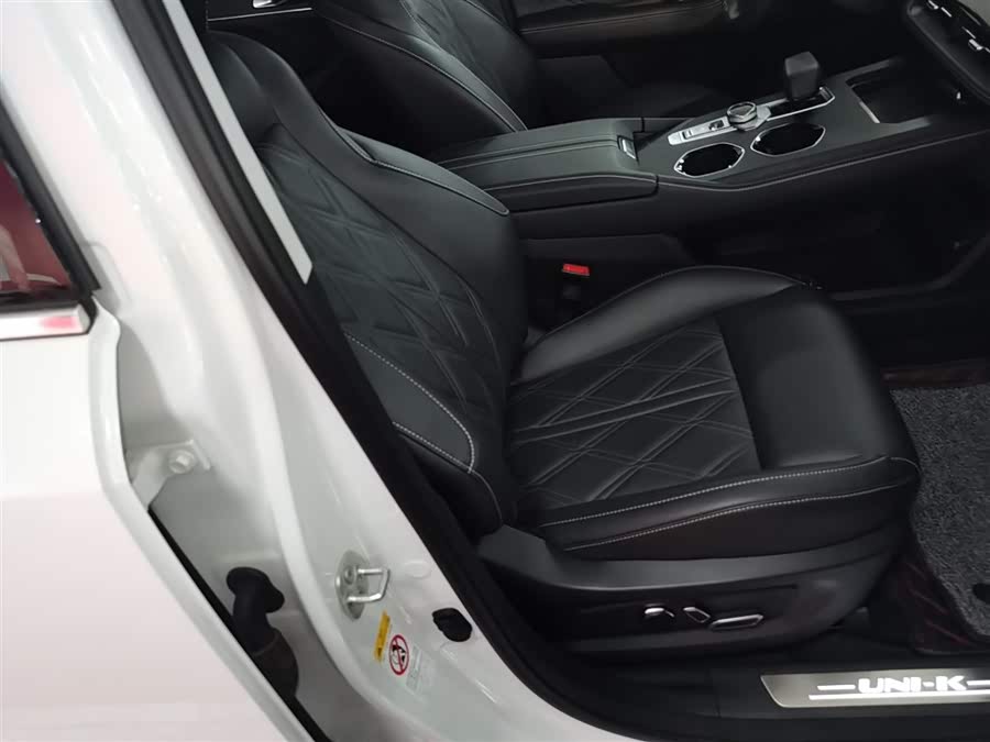 Changan UNI-K iDD 2025 car image #26
