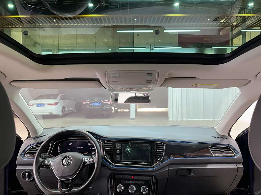 T-Roc 2020 car image #26