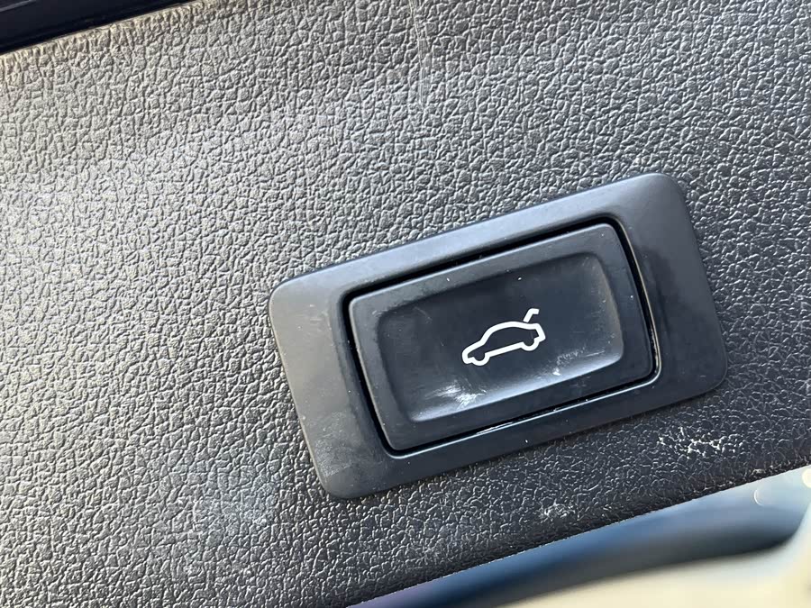 Audi Q5 2015 car image #26