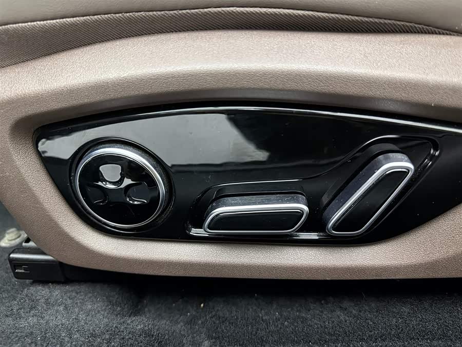 BYD Han 2023 car image #26