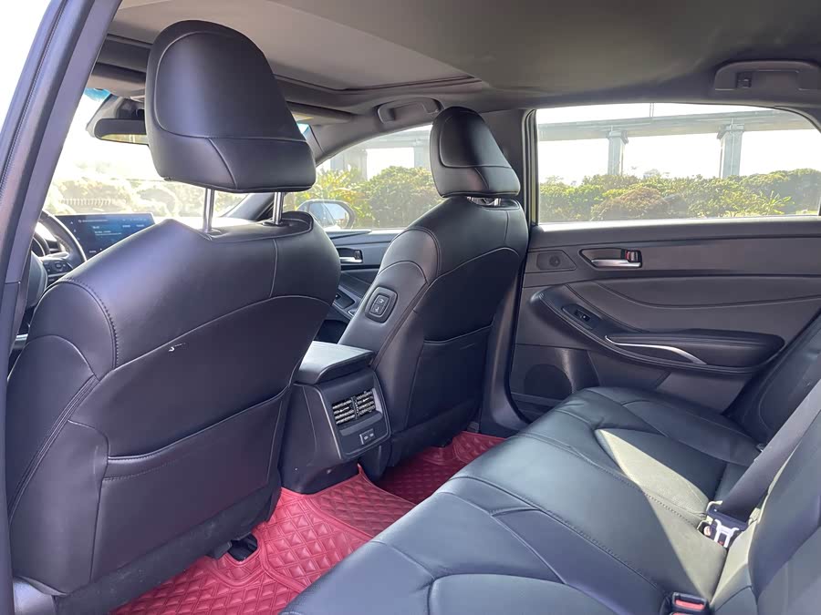 Toyota Avalon 2022 car image #26