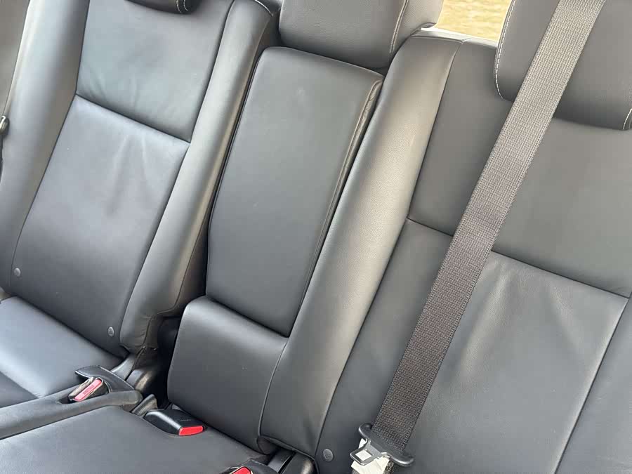 Toyota RAV4 2017 car image #26