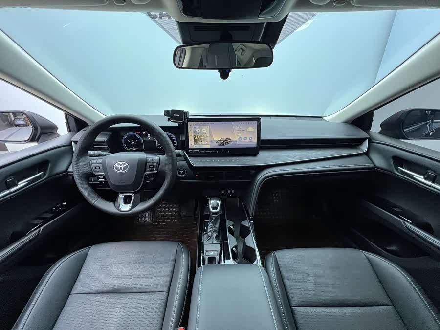 Toyota Camry 2024 #26 Toyota Camry 2024 car image #26