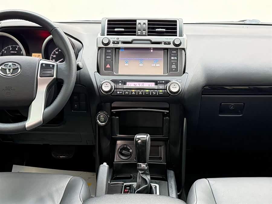 Toyota Land Cruiser Prado 2017 car image #26