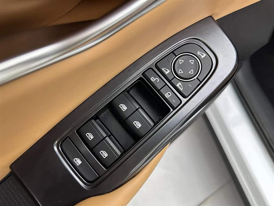 BYD SongL DM-i 2024 car image #26