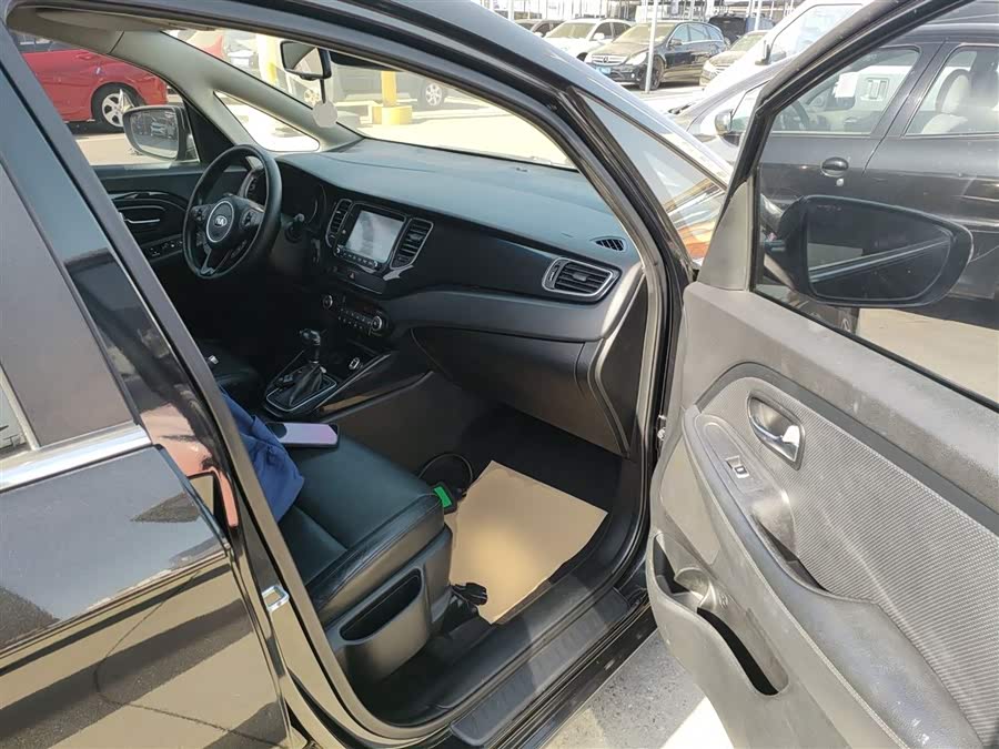 Kia Carens 2016 immagine di auto #26