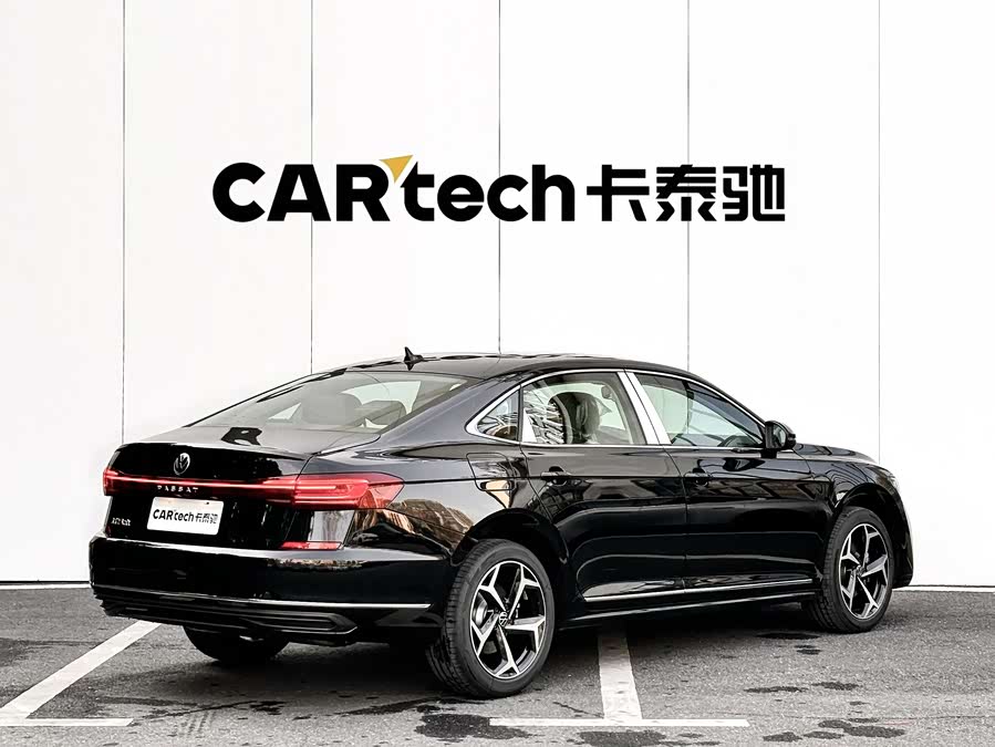 Volkswagen Passat 2025 immagine di auto #26