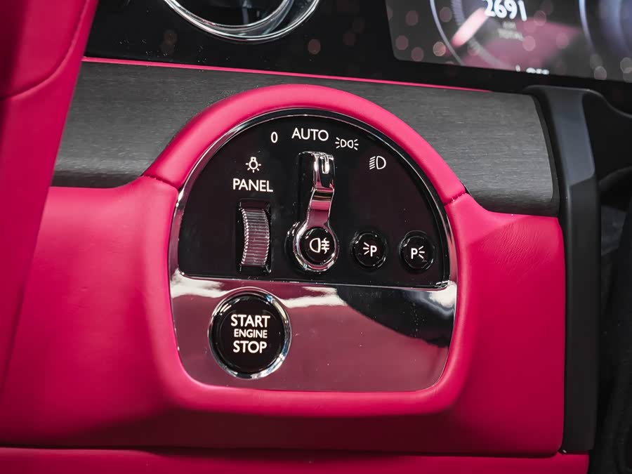 劳斯莱斯 闪灵 2024 汽车图片 #26