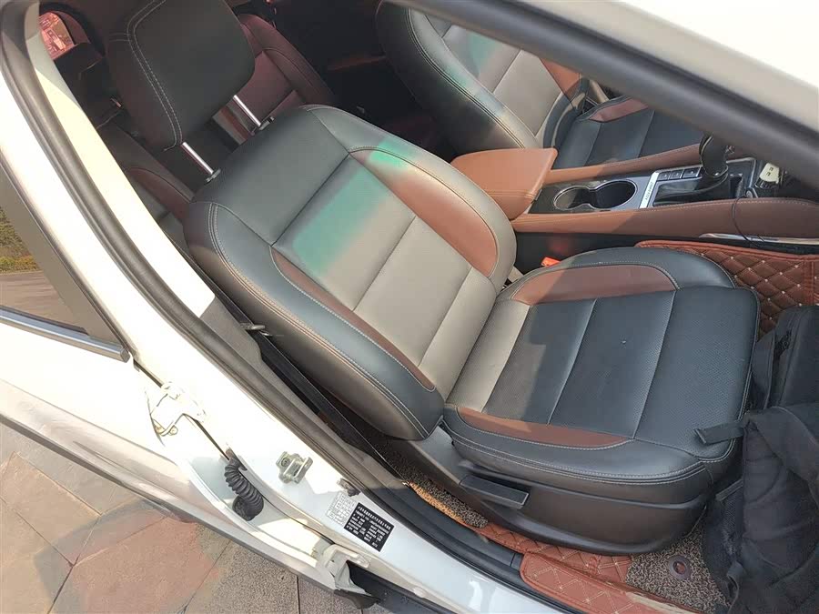 SWM X7 2018 imagen de coche #26