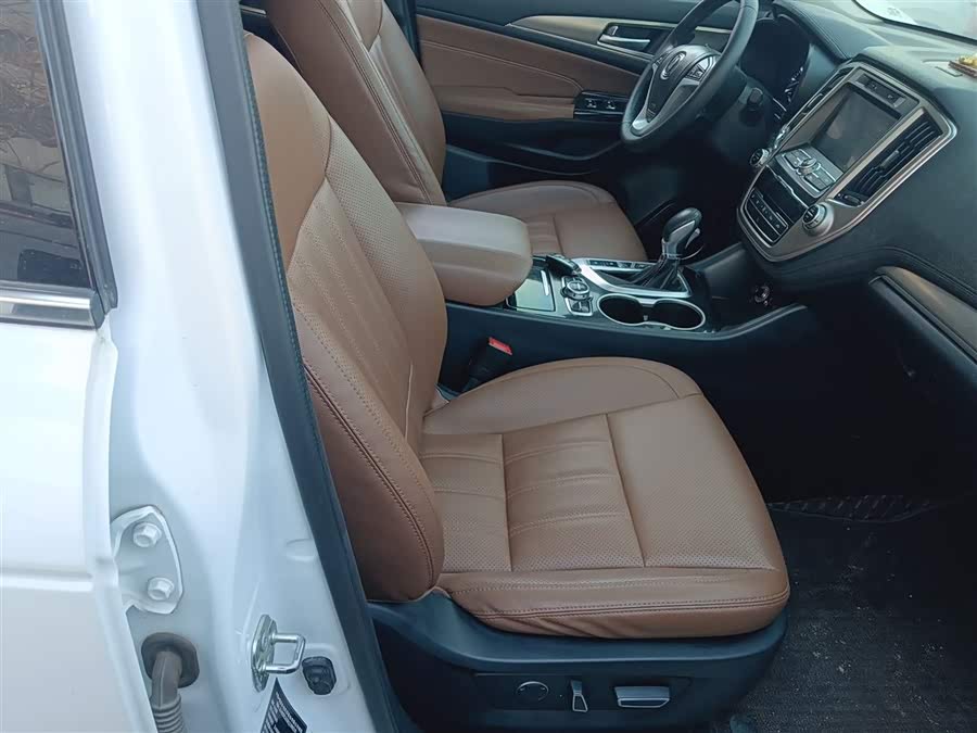 Changan CS95 2018 car image #26