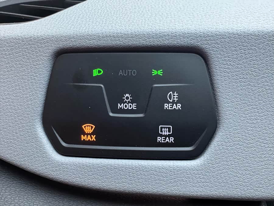 Volkswagen ID.3 2024 car image #26