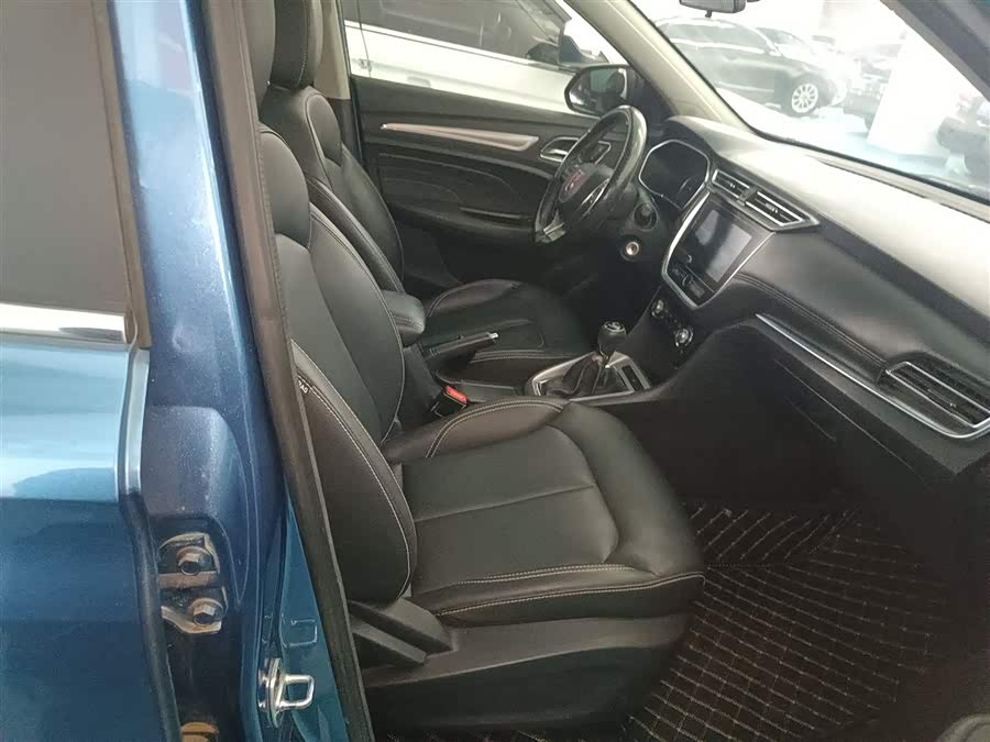 Roewe RX3 2018 изображение автомобиля #26