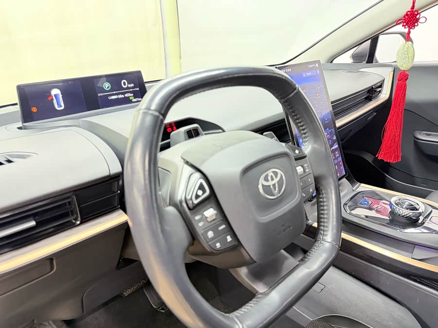 Toyota bZ3 2023 immagine di auto #26