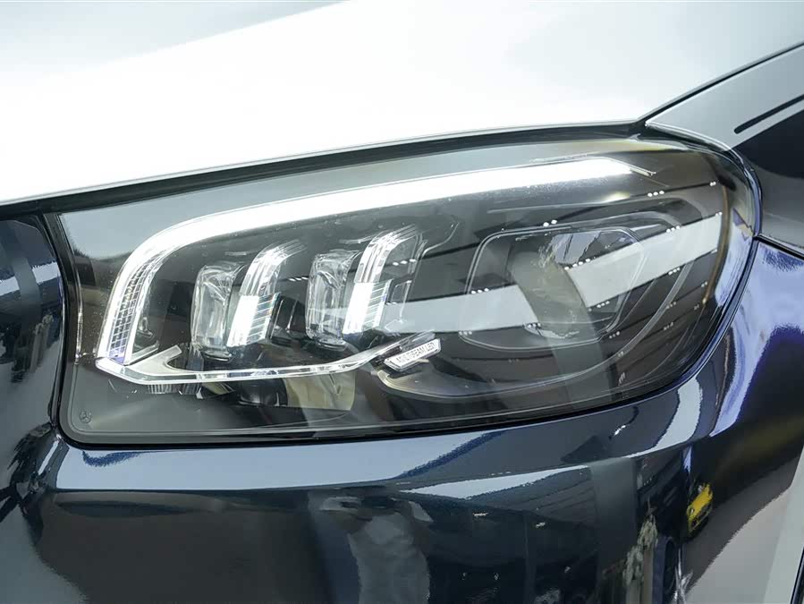 Mercedes-Benz Maybach GLS 2021 car image #26