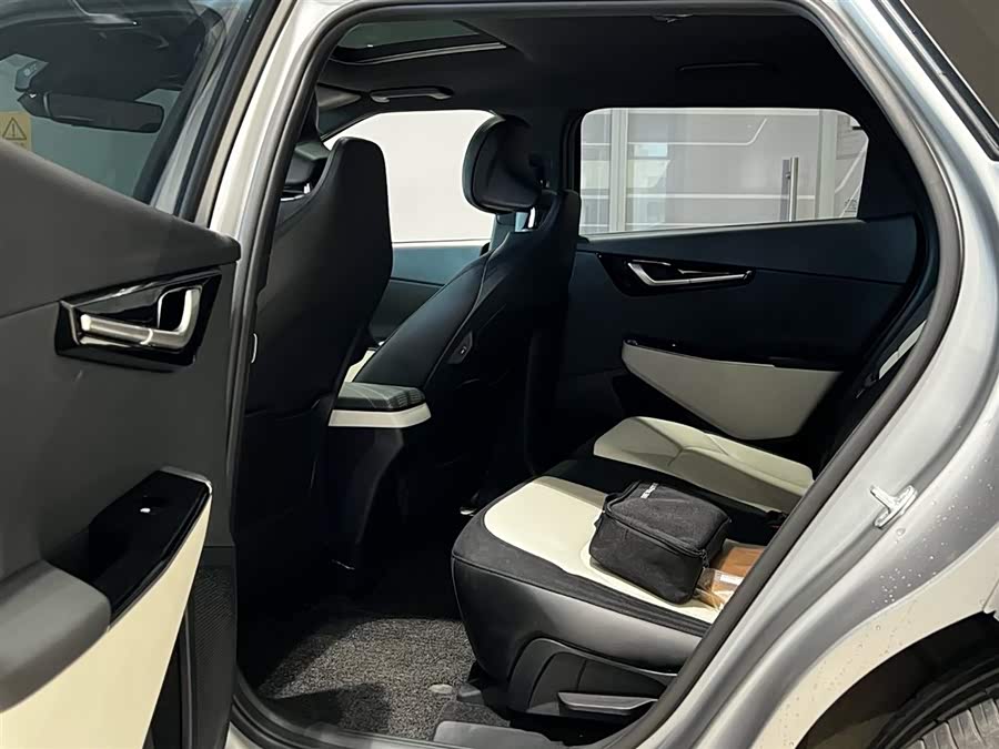 Kia EV6 2023 изображение автомобиля #26