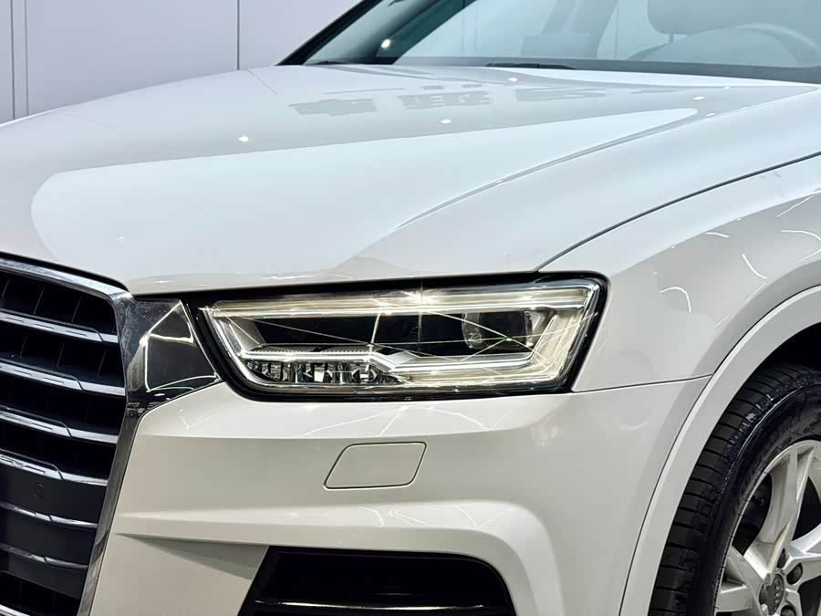 Audi Q3 2019 immagine di auto #26