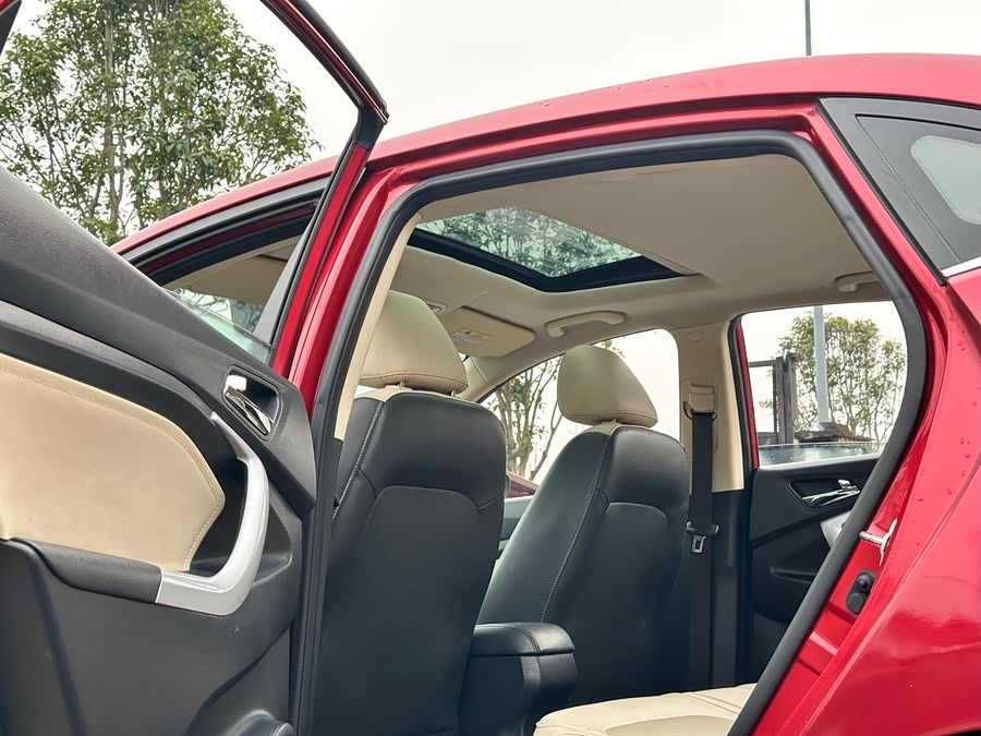 Changan Alsvin V7 2015 car image #26