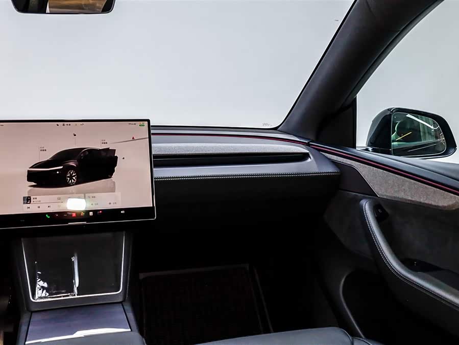 特斯拉 Model Y L 2025 汽车图片 #26