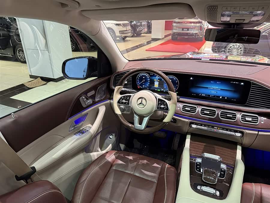 Mercedes-Benz Maybach GLS 2021 car image #26