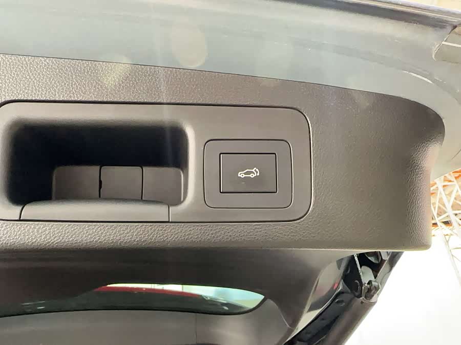 GAC Trumpchi GS8 2017 #26 GAC Trumpchi GS8 2017 car image #26