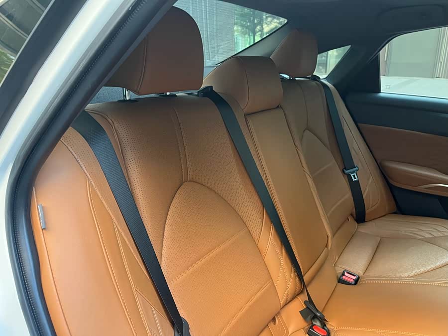 Toyota Avalon 2022 car image #26