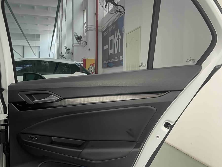 Volkswagen Golf 2021 #26 Volkswagen Golf 2021 car image #26