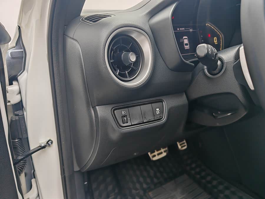 Kia K3 2020 car image #26