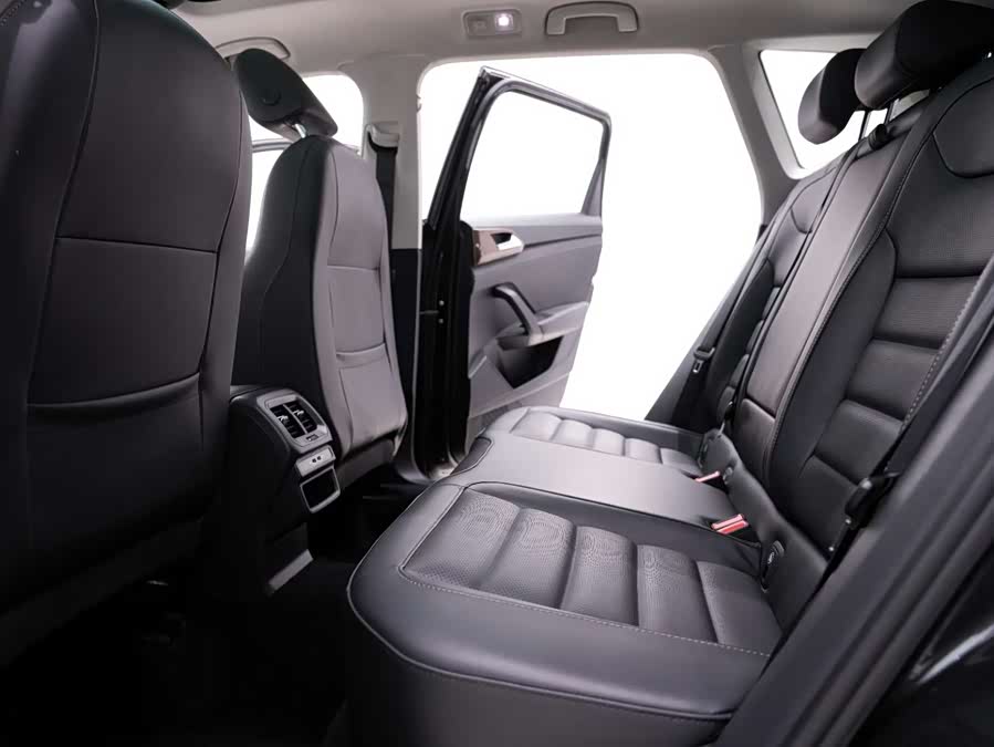 Volkswagen Tharu 2020 car image #26