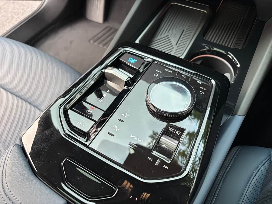 BMW i5 2024 #26 BMW i5 2024 car image #26
