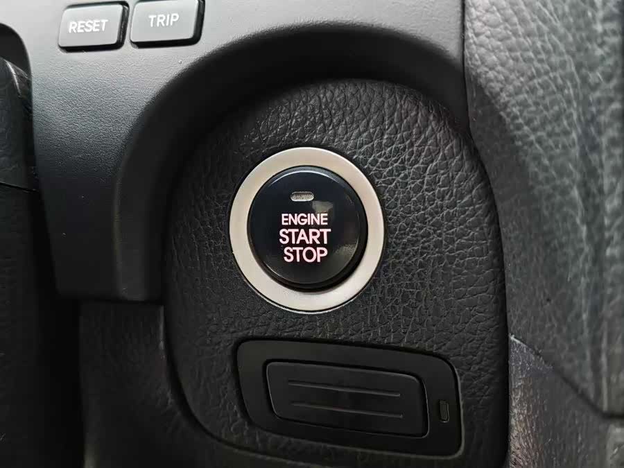 起亚 霸锐 2014 汽车图片 #26