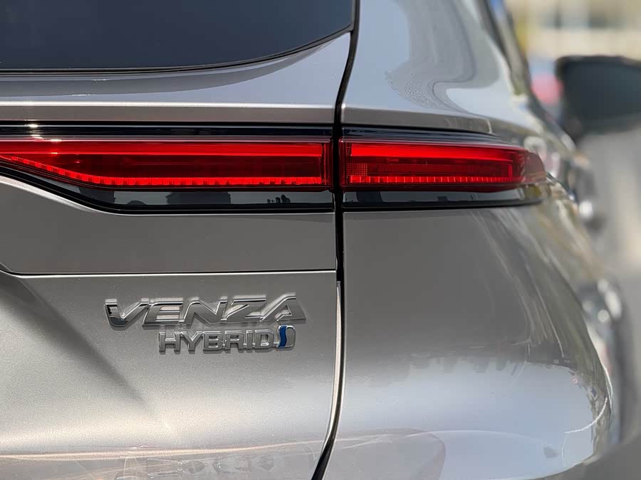 Toyota Venza 2023 immagine di auto #26