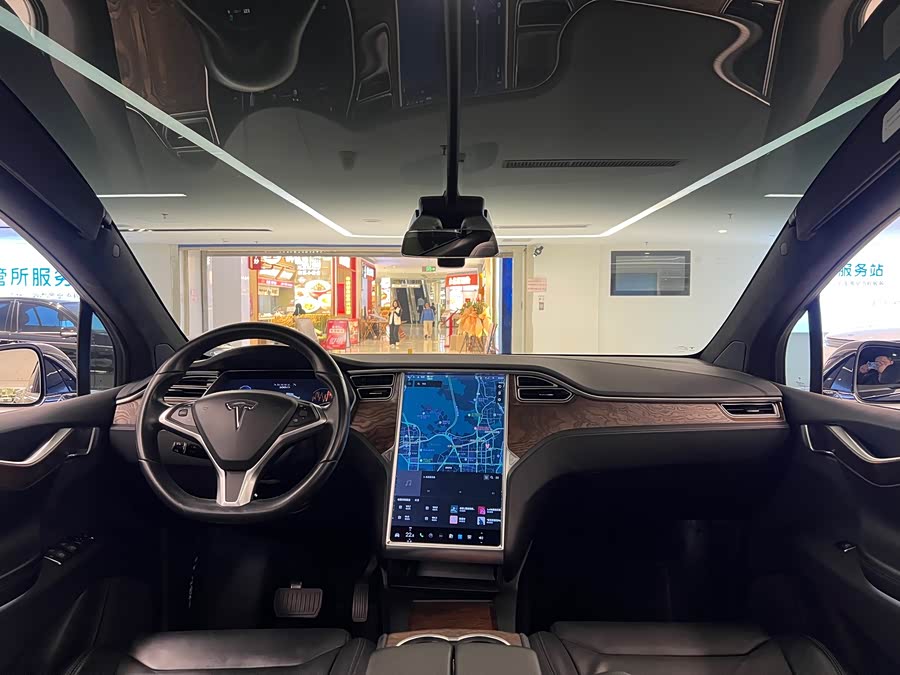 Tesla Model X 2017 car image #26