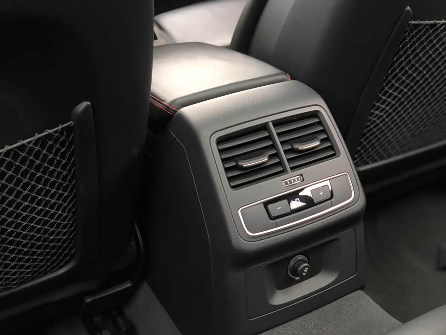 Audi RS 4 2023 immagine di auto #26