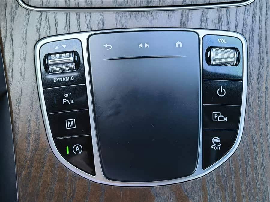 Mercedes-Benz GLC Class 2020 car image #26