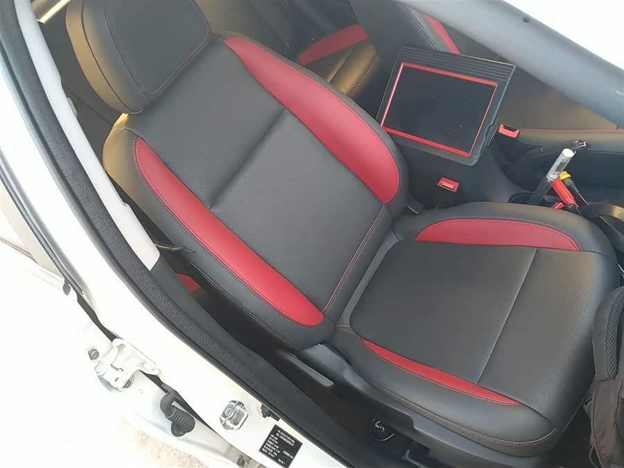 Changan CS15 2017 صورة سيارة #26