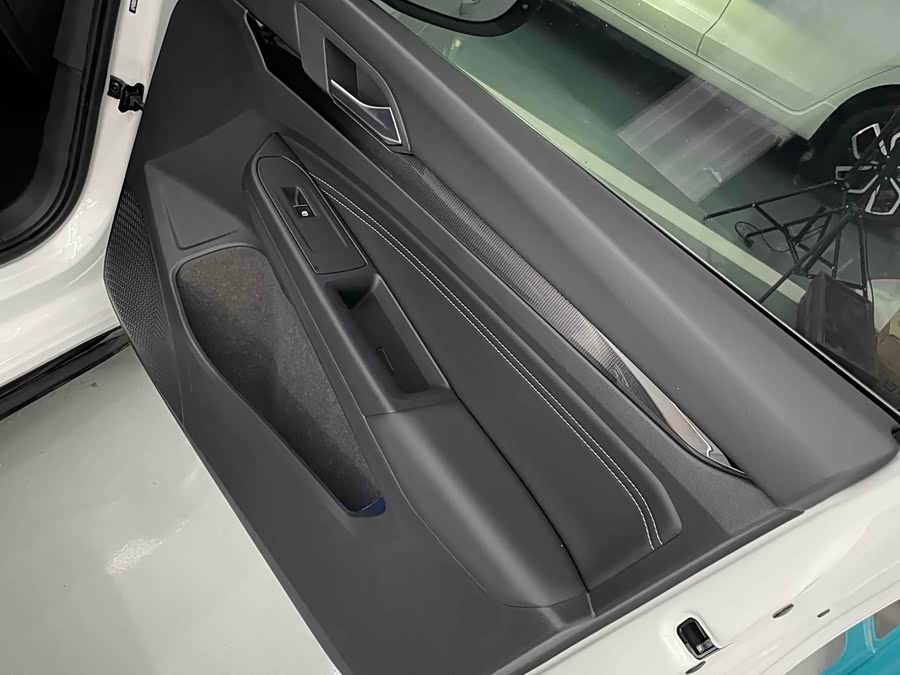 Volkswagen Golf 2021 car image #26