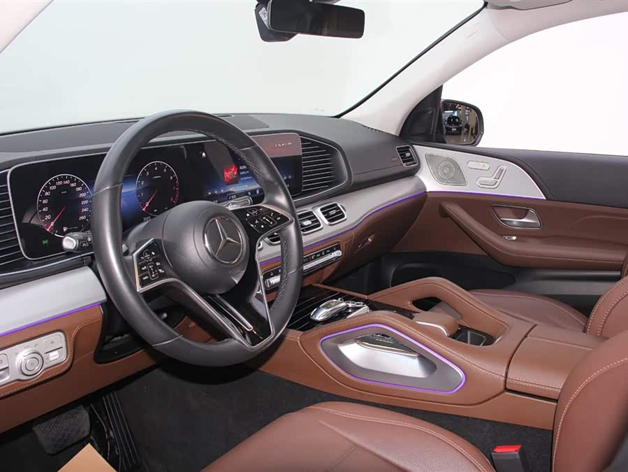 Mercedes-Benz GLE Class 2024 car image #26