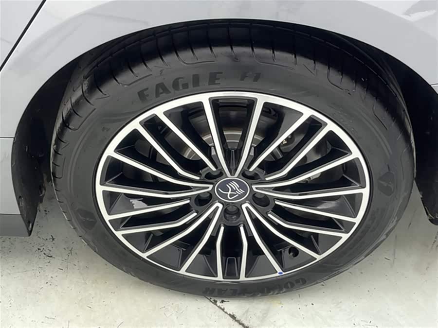 BYD Han 2025 #26 BYD Han 2025 car image #26