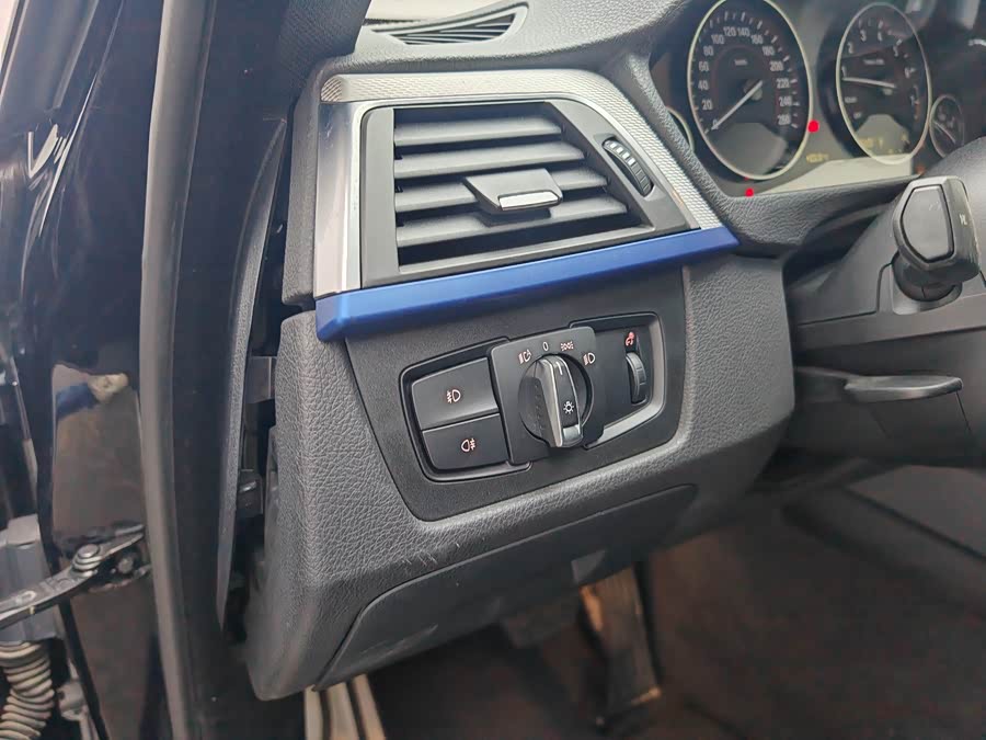 BMW 4 Series 2018 car image #26