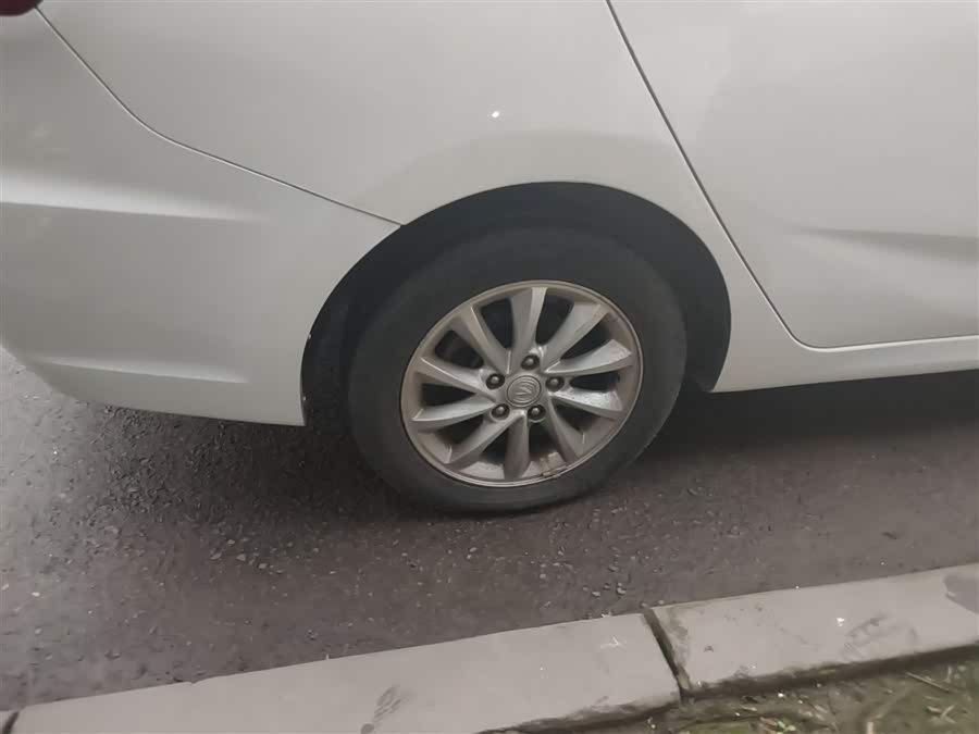 Changan Alsvin V7 2015 imagem de carro #26