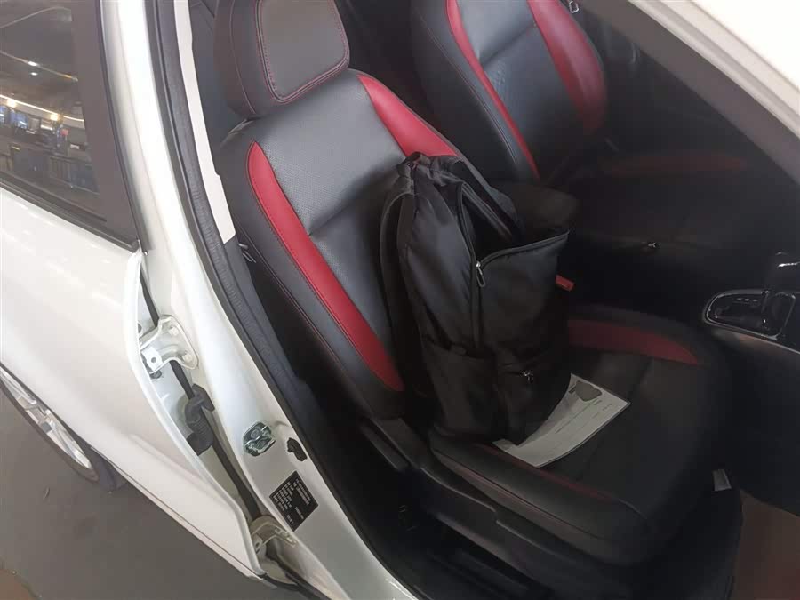 Changan CS15 2017 изображение автомобиля #26