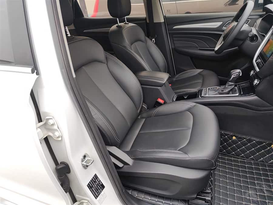 Roewe RX3 2018 изображение автомобиля #26