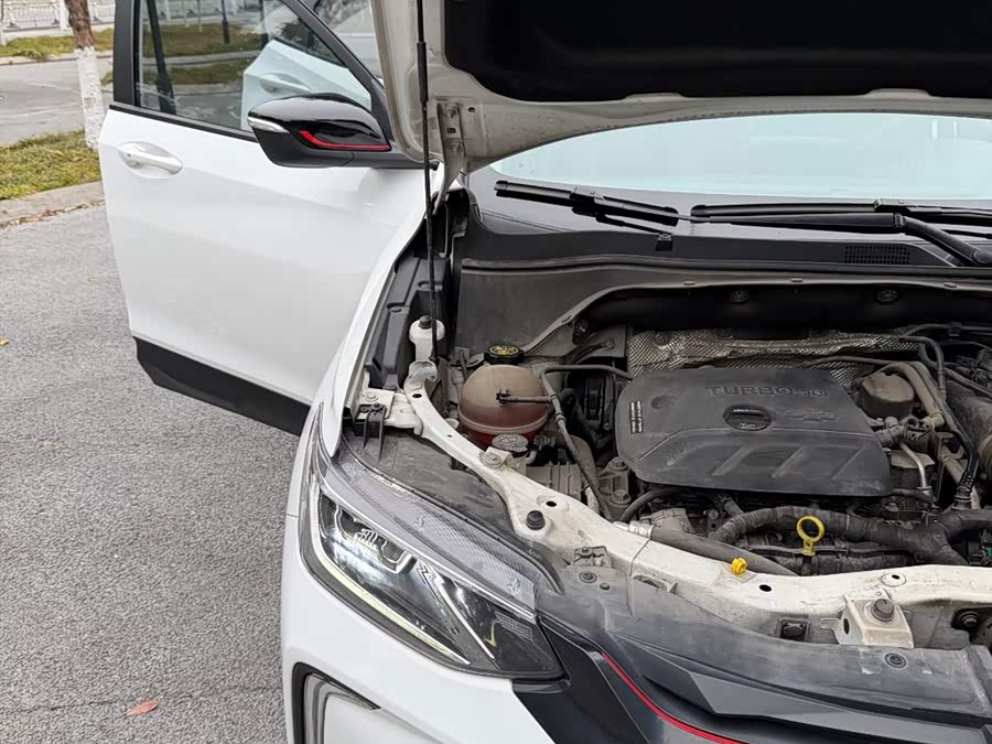 Chevrolet Tracker 2021 изображение автомобиля #26