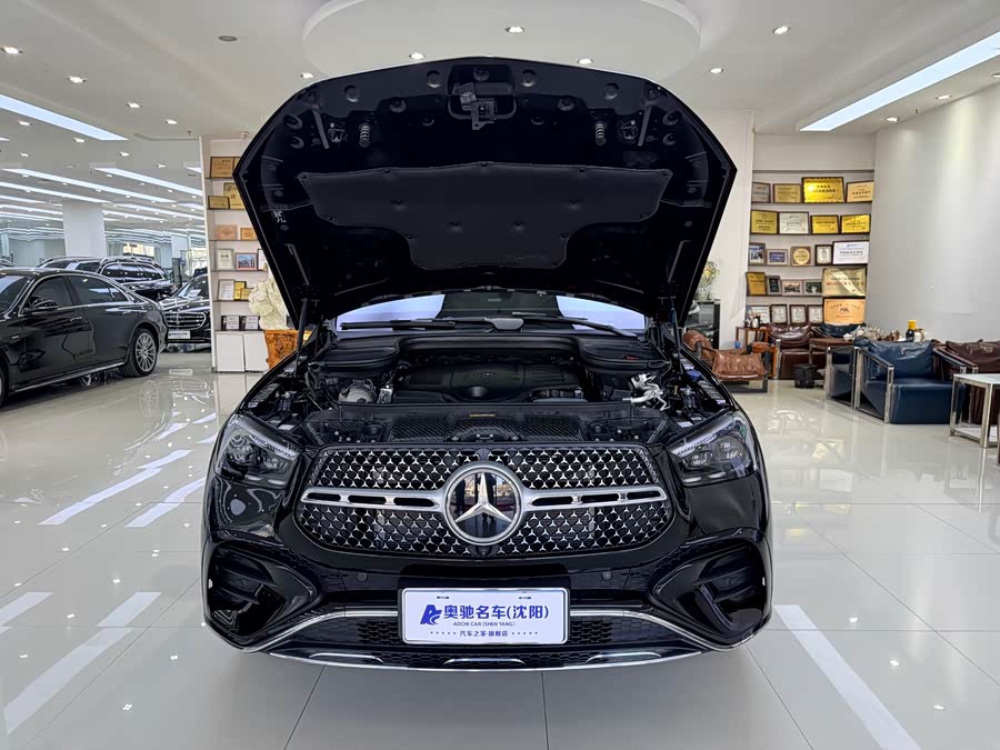Mercedes-Benz GLE Class 2024 car image #26