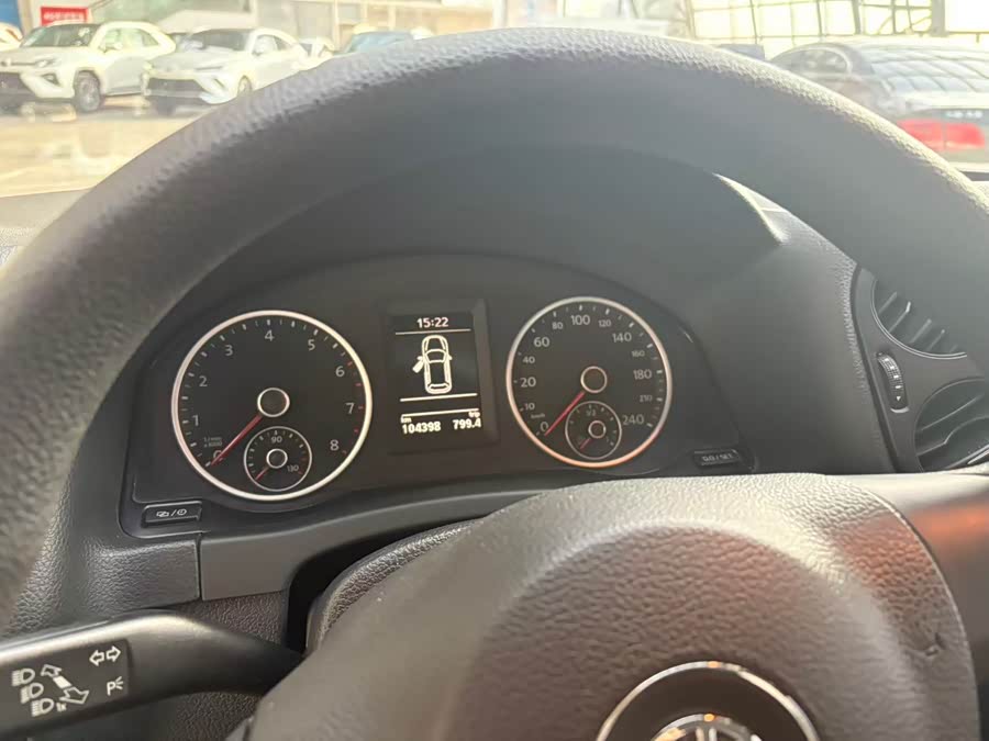 Volkswagen Tiguan 2017 car image #26