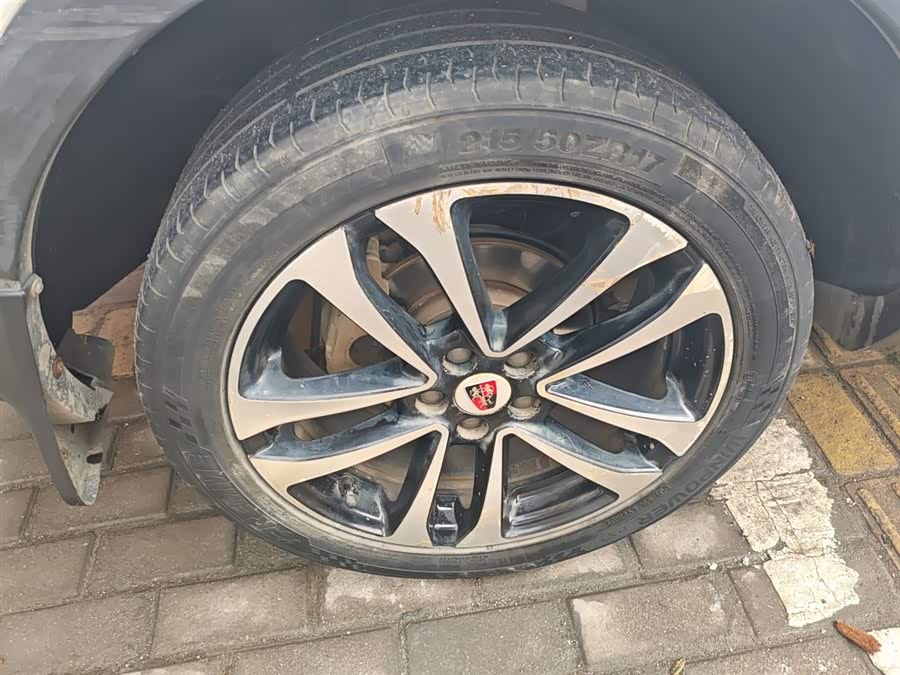 Roewe RX3 2018 изображение автомобиля #26